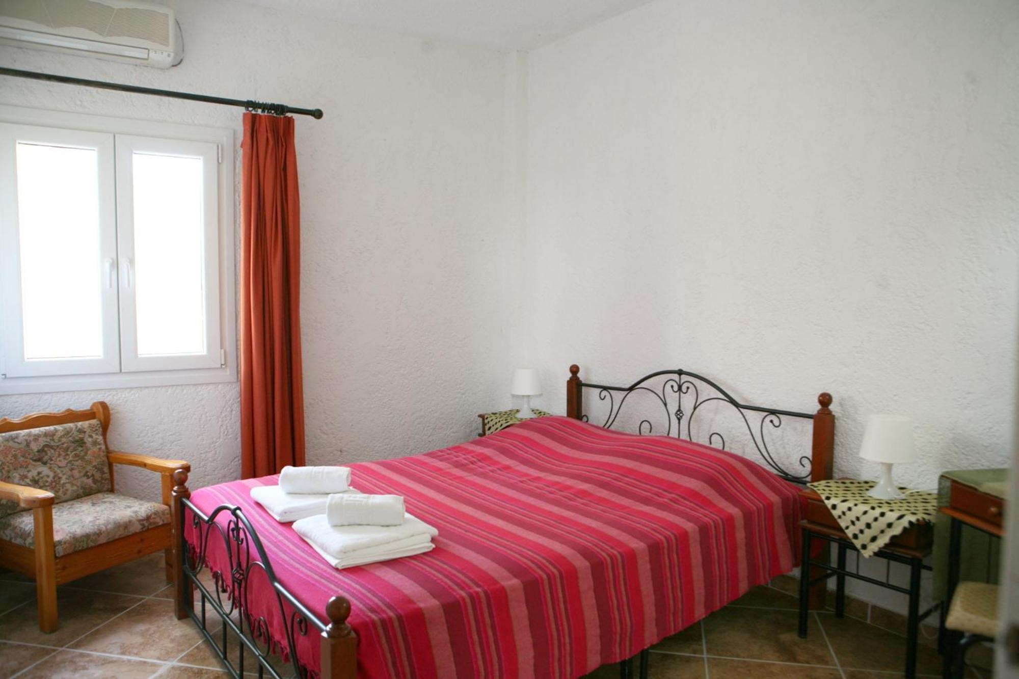 9 Musses Hotel Apartments Skala Mistegnon Cameră foto