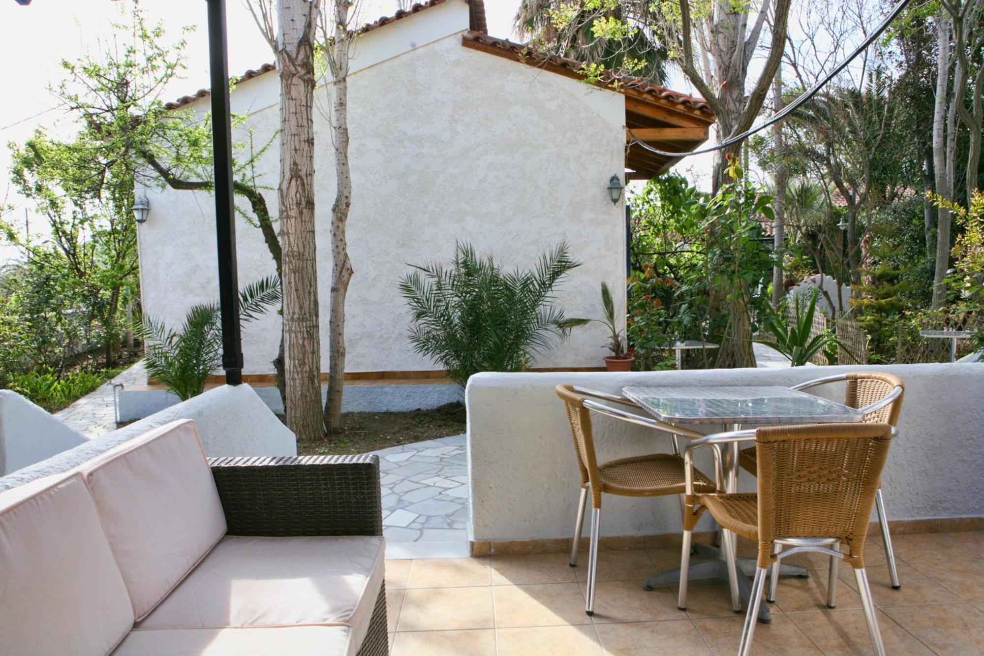 9 Musses Hotel Apartments Skala Mistegnon Exterior foto